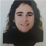 Profesora estudiante del tercer año de Magisterio Infantil. 
Paciente y con ganas de enseñar.
Profesora de niños y niñas de todos los cursos de primaria, sin importar la asignatura.